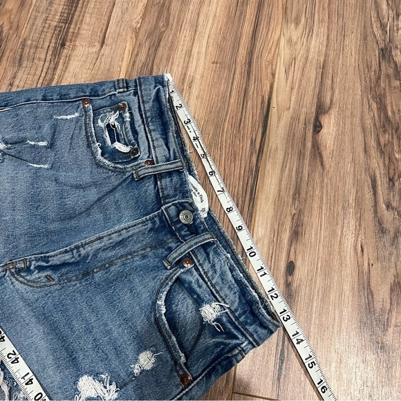 Abercrombie & Fitch High Rise Mom Denim Short - Picture 4 of 7